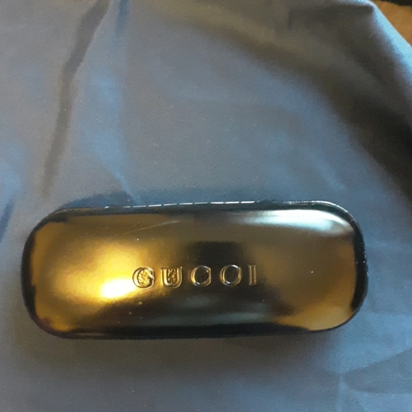 Gucci Accessories - Gucci sunglasses case